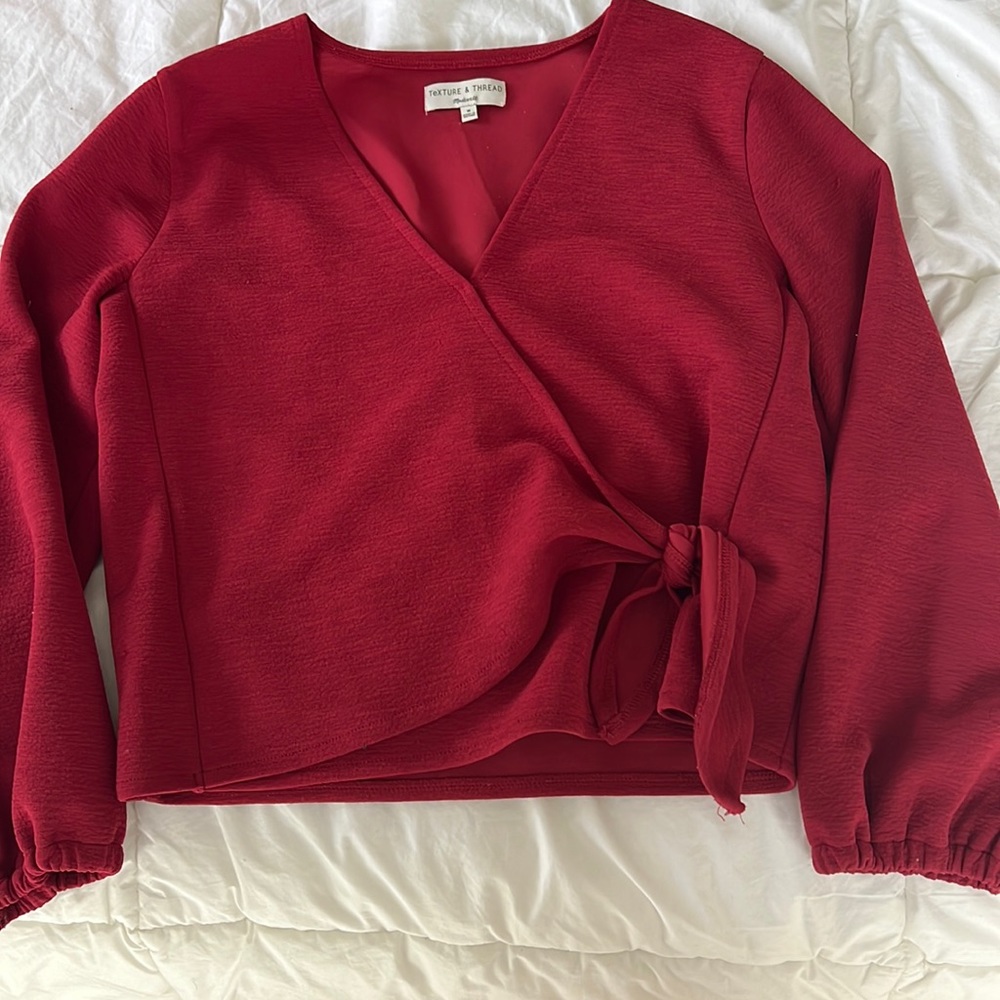 Madewell texture and thread womens blouse. Size medium, color red. Quality good